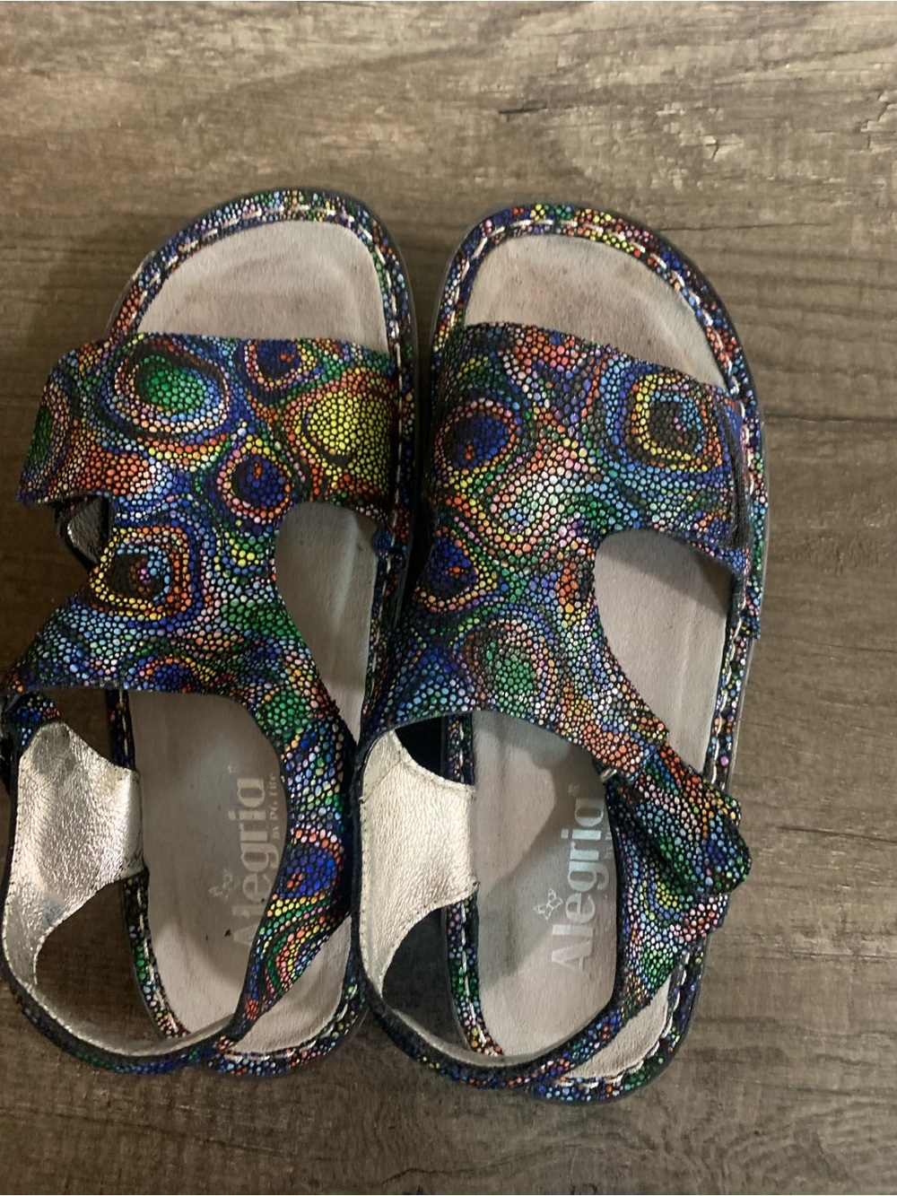 Alegria Women’s casual platform sandal